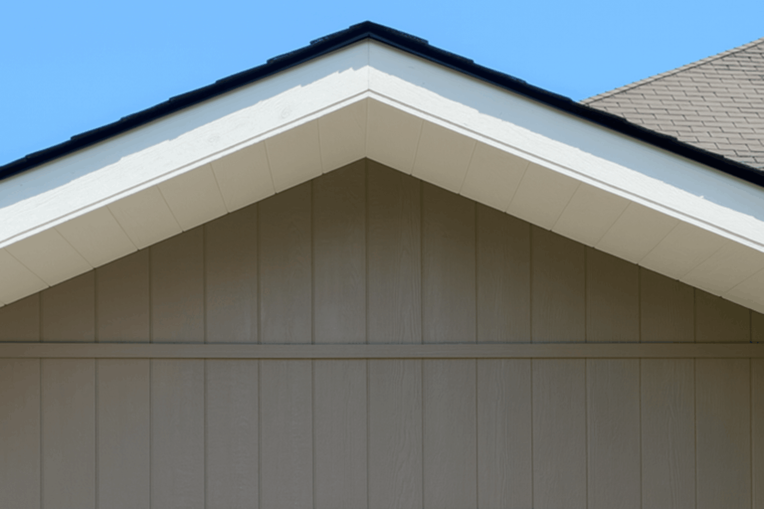 Upgrade-to-18-Overhang-on-the-front-wall.-Standard-overhang-is-6